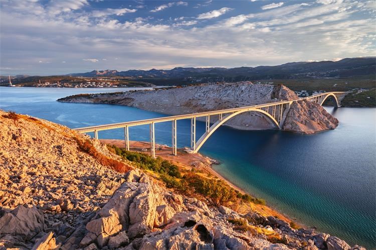 Slika /Slike za vijesti/Otok Krk-most.jpg